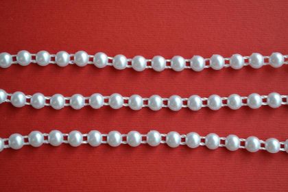 Наниз полусферични перли - Бяло - 6,00 мм - 1м.