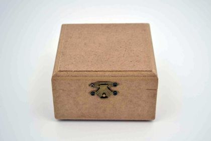 Кутия - 10,00 х 10,00 х 6,00 см.