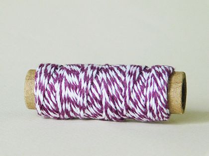 Усукан конец- Бяло и лилаво - 10 м / 1,5 мм