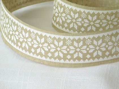 Панделка - Лен с бели мотиви - 1 м.