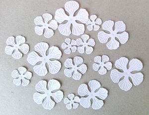 Комплект цветя - Бяло - 15 бр