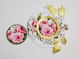 Композиция - Кръгла Рамка Рози  с таг  - 1 бр.