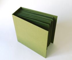 Заготовка за албум - Oliva Зелено - 16.5 х 16.5 см.