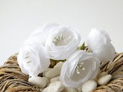 Цветя от плат с тичинки - Бяло  - 6 бр.