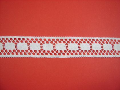 Дантела - Бяло - 1м.
