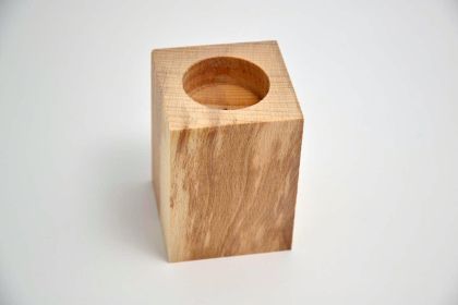 Свещник - 5,50 х 5,50 х 8,00 см.