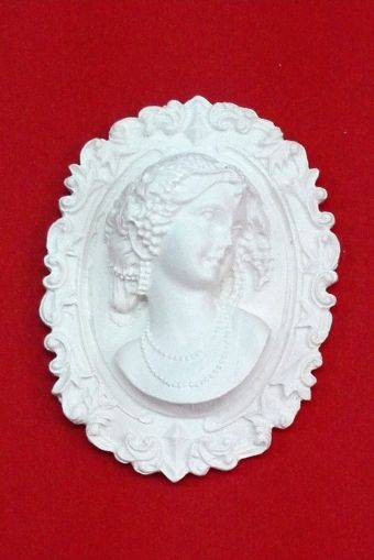 Рамка с  Дама бюст