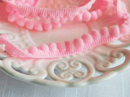 Лента с топчета - Розово -2 м.