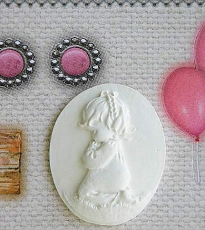 Камеа Момиченце - 3,7х3см.