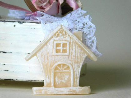 Къщичка винтидж ефект- 4,00 х 3,70 см