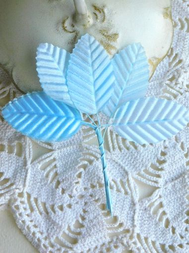 Листа -Светло Синьо - 10 бр.