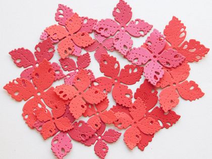 Цветя Червен Микс - 18 бр.