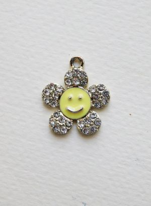 Цвете с камъчета