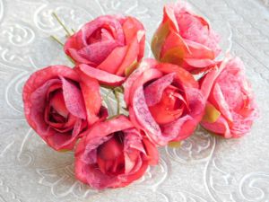 Рози - Червено с органза - 6 бр