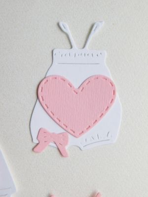 Нейните дрешки -  Розово и бяло -  20 елемента