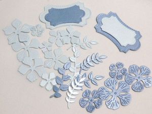 Цветя, листа и табелки Микс - Синьо Перла - 25 елемента